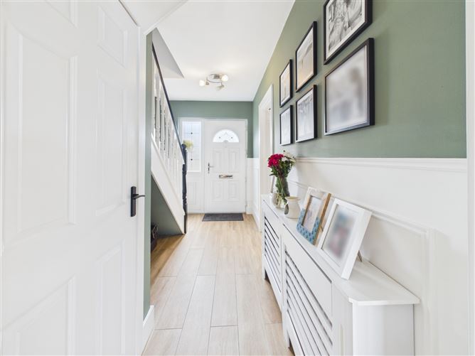 Photo 14 of 33 — 63 Rowan View, Sixmilebridge, Co.Clare