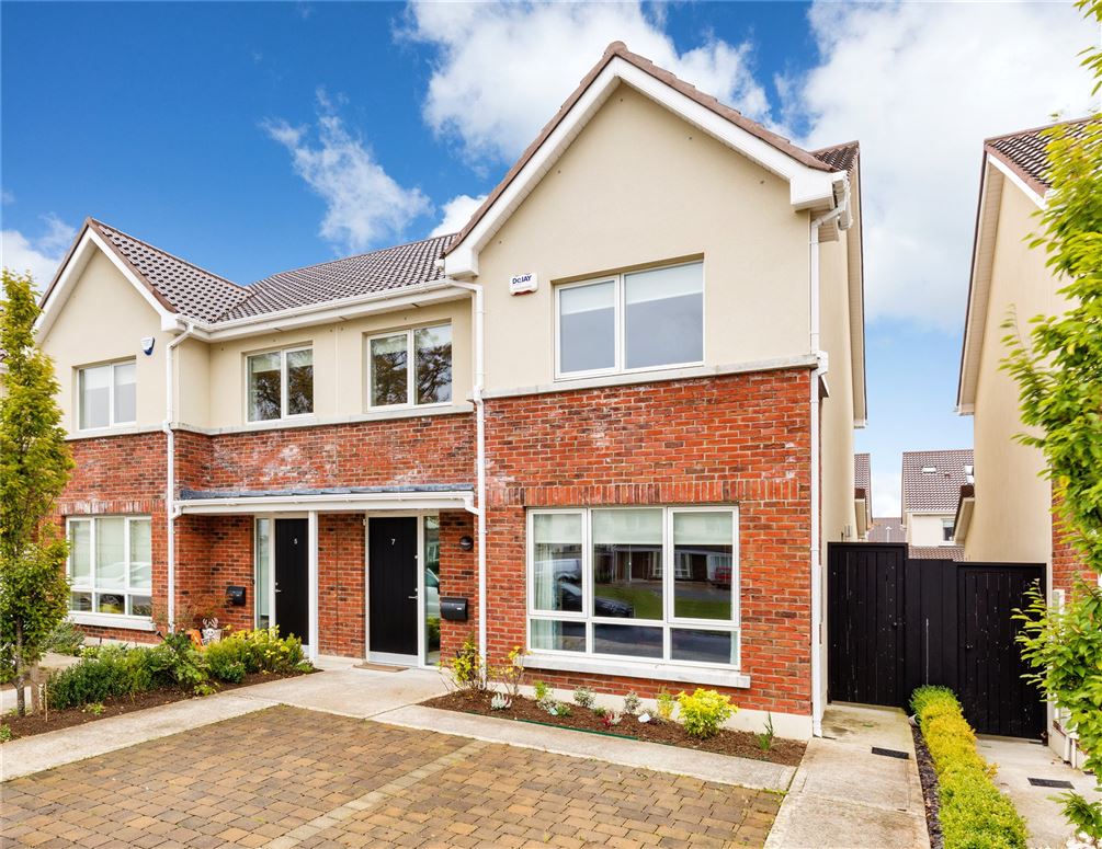 7 Diswellstown Grove, Castleknock, Dublin 15 Sherry FitzGerald