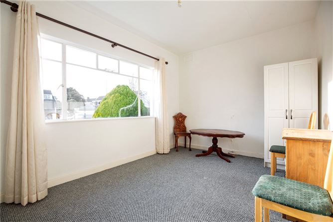40 Brookville Park, Deansgrange, Blackrock, Co. Dublin
