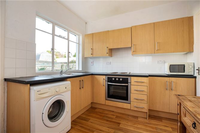 40 Brookville Park, Deansgrange, Blackrock, Co. Dublin