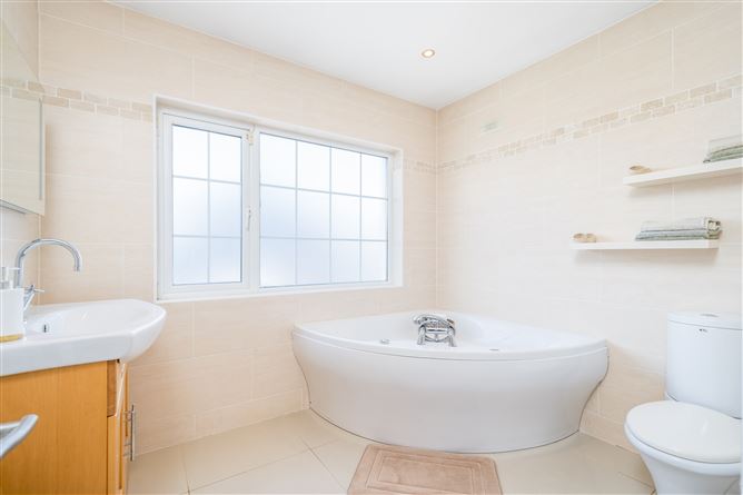 12 Seabury Crescent, Malahide, County Dublin