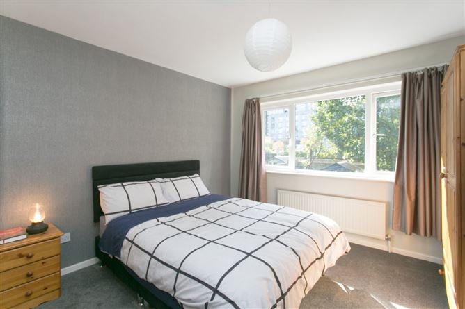 122 Lakelands Close, Stillorgan, Co. Dublin