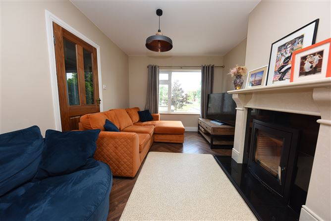 4 Owenabue Drive, Carrigaline, Cork