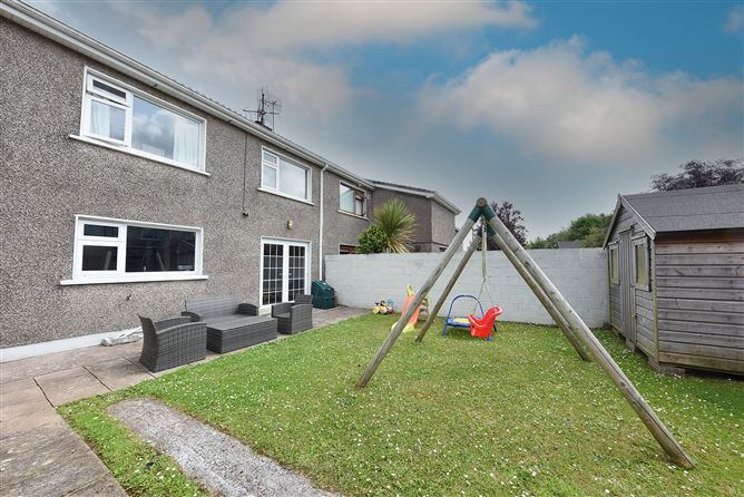 4 Owenabue Drive, Carrigaline, Cork