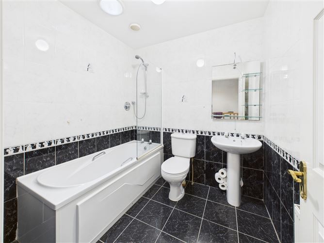32 The Spinney, Roscommon Town, Co. Roscommon