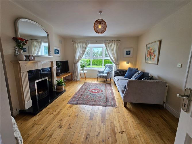 12 Woodfield Drive, Kilrush, Co. Clare