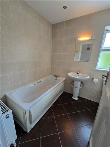 Photo 17 of 29 — 12 Woodfield Drive, Kilrush, Co. Clare
