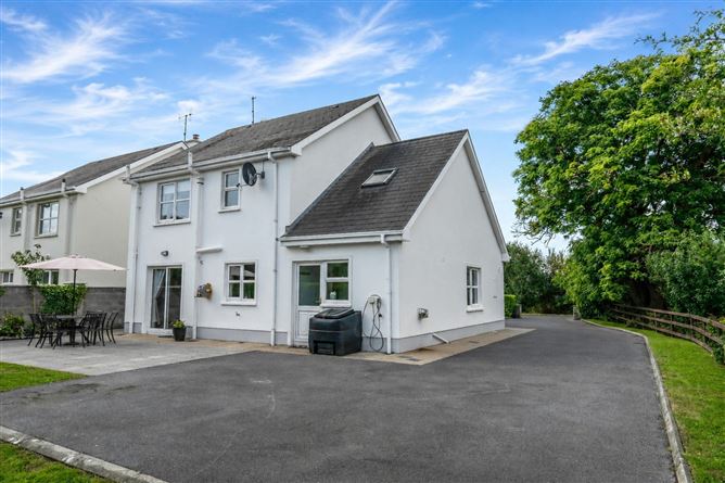 Photo 25 of 29 — 12 Woodfield Drive, Kilrush, Co. Clare