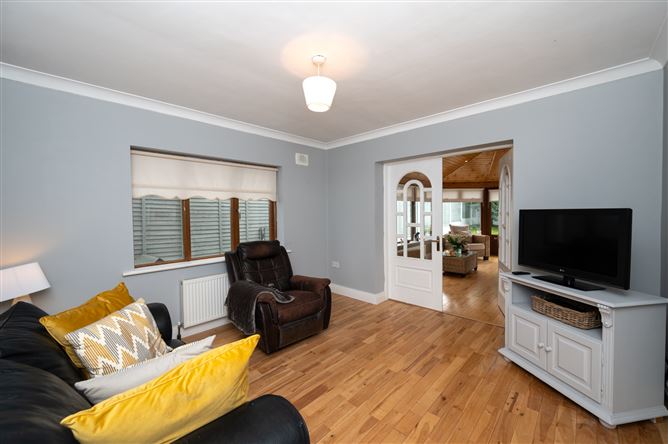 13 Robin Vale, Herons Wood, Carrigaline, Cork