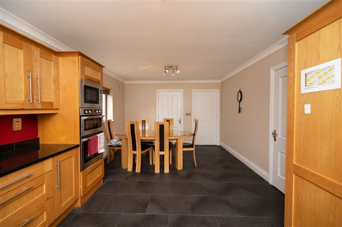 13 Robin Vale, Herons Wood, Carrigaline, Cork