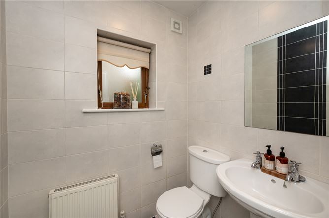13 Robin Vale, Herons Wood, Carrigaline, Cork