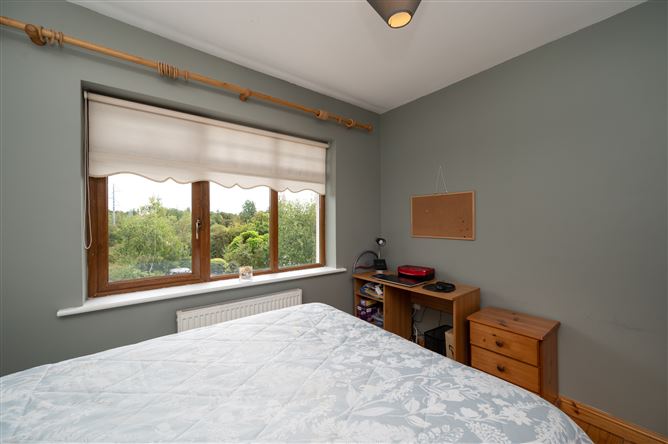 13 Robin Vale, Herons Wood, Carrigaline, Cork