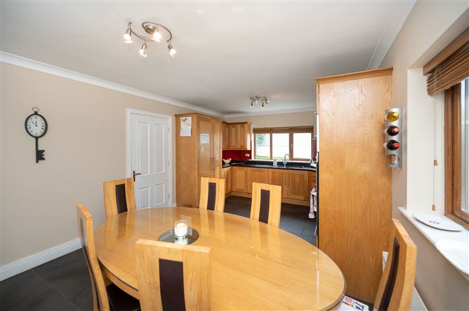 13 Robin Vale, Herons Wood, Carrigaline, Cork