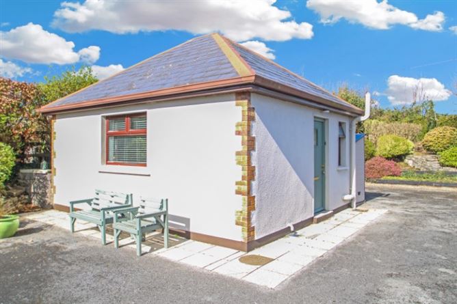 Fairways Lodge, Rinville West, Oranmore, Galway