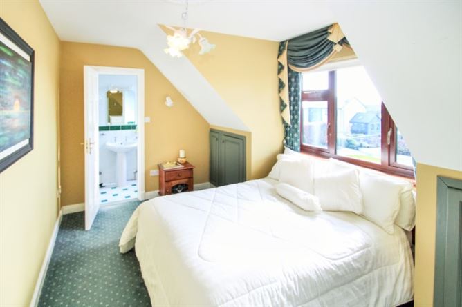 Fairways Lodge, Rinville West, Oranmore, Galway