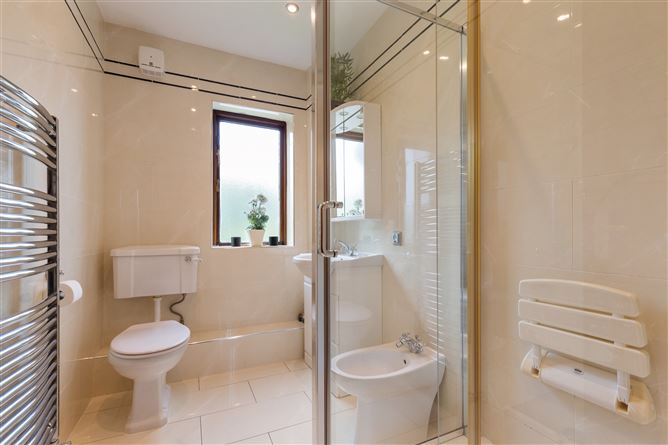 5 Lansdowne Village, Sandymount, Dublin 4