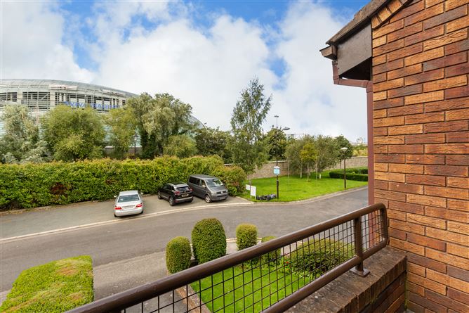 5 Lansdowne Village, Sandymount, Dublin 4