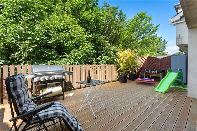 27 Millmount Grove, Dundrum,   Dublin 14