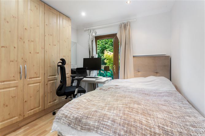 27 Millmount Grove, Dundrum,   Dublin 14