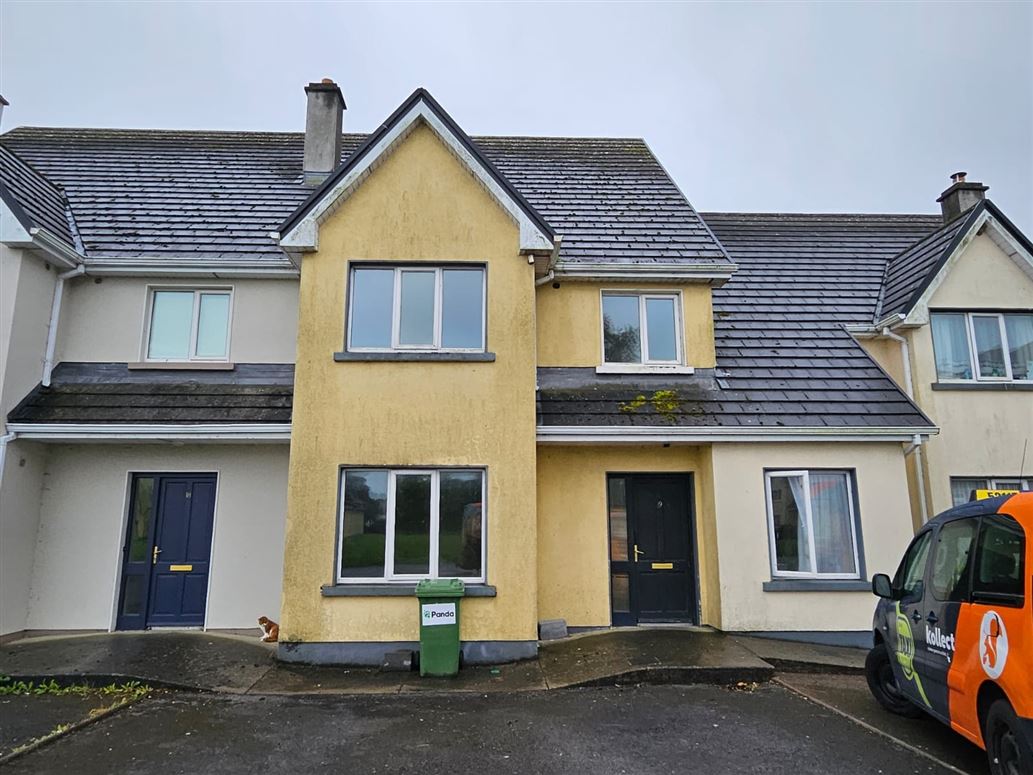 19 The Oaks, Frenchpark, Co. Roscommon