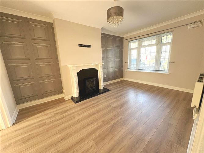 1 Woodvale Crescent, Clonsilla, Dublin 15