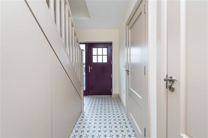 2 Longhill Cottages, Brownstown, The Curragh, Co. Kildare