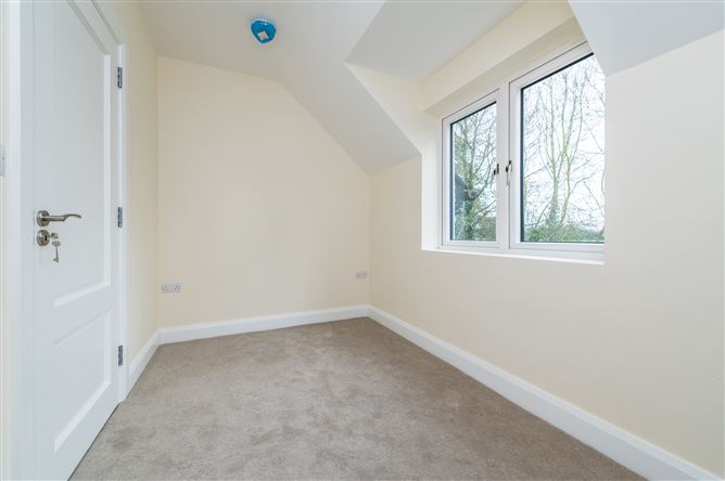 2 Longhill Cottages, Brownstown, The Curragh, Co. Kildare