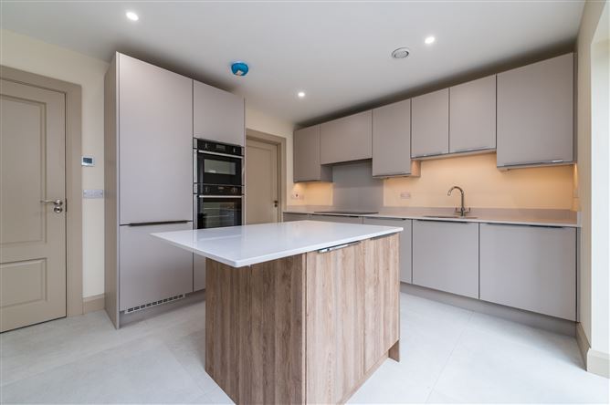 2 Longhill Cottages, Brownstown, The Curragh, Co. Kildare