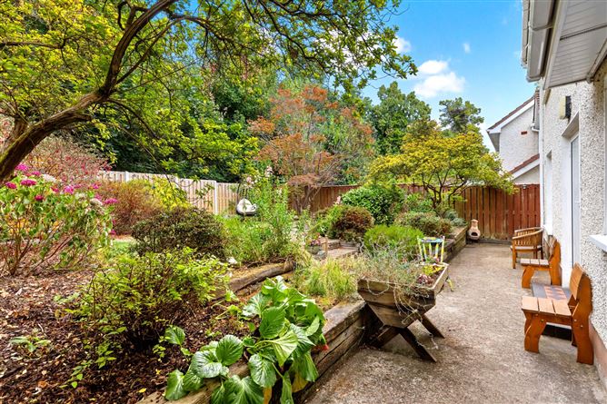 Photo 18 of 21 — 49 Holmwood, Brennanstown Road, Cabinteely, Dublin 18