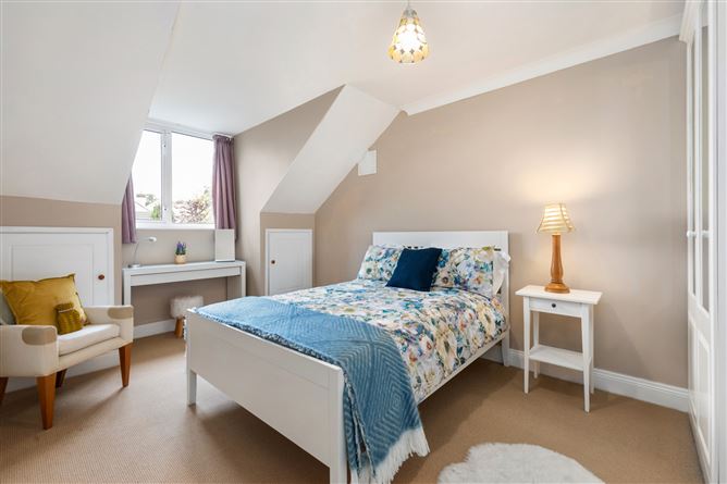Photo 12 of 21 — 49 Holmwood, Brennanstown Road, Cabinteely, Dublin 18