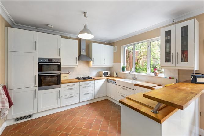 Photo 7 of 21 — 49 Holmwood, Brennanstown Road, Cabinteely, Dublin 18