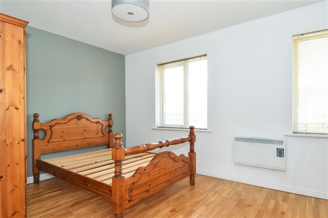 30 Leas Na Creige, Station Road, Oughterard, Galway