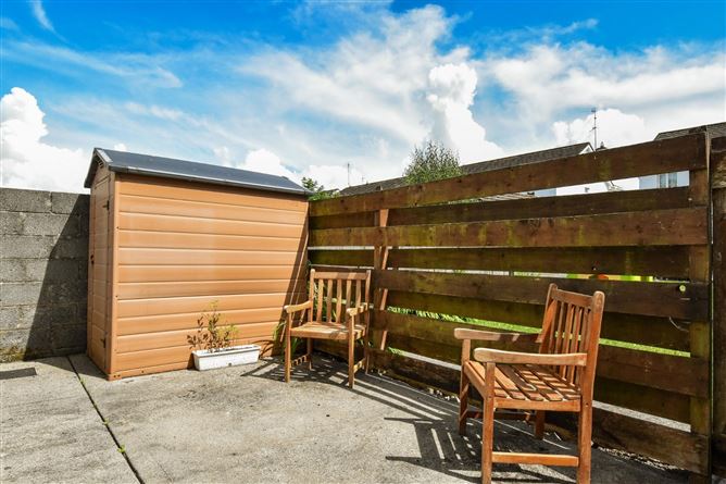 30 Leas Na Creige, Station Road, Oughterard, Galway