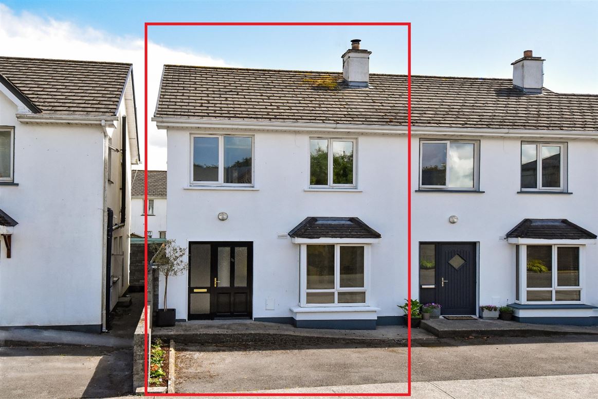 30 Leas Na Creige, Station Road, Oughterard, Galway