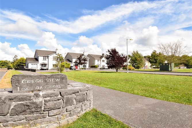 30 Leas Na Creige, Station Road, Oughterard, Galway