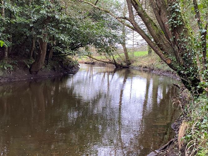 Exceptional c.1.36acre Site at Hillhall, Glaslough, Monaghan