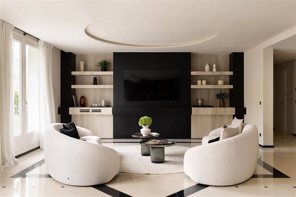 Ethereal Elegance,Paris,Île-de-France,France