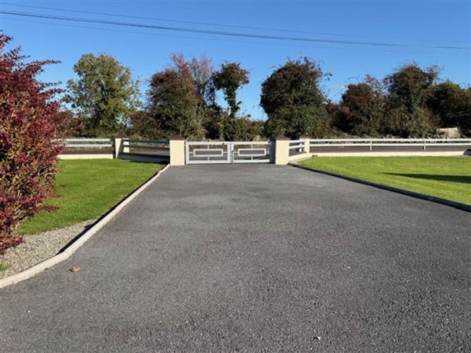 Moyleen, Loughrea, County Galway