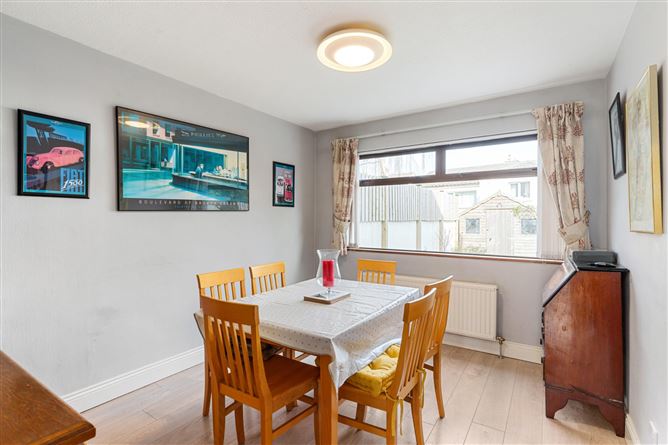 10 Broadford Lawn, Ballinteer, Dublin 16