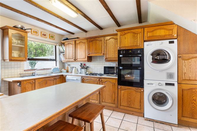 10 Broadford Lawn, Ballinteer, Dublin 16