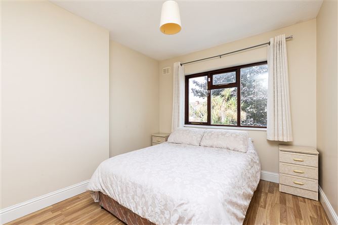 Photo 17 of 28 — 56 College Park Way, Ballinteer, Dublin 16