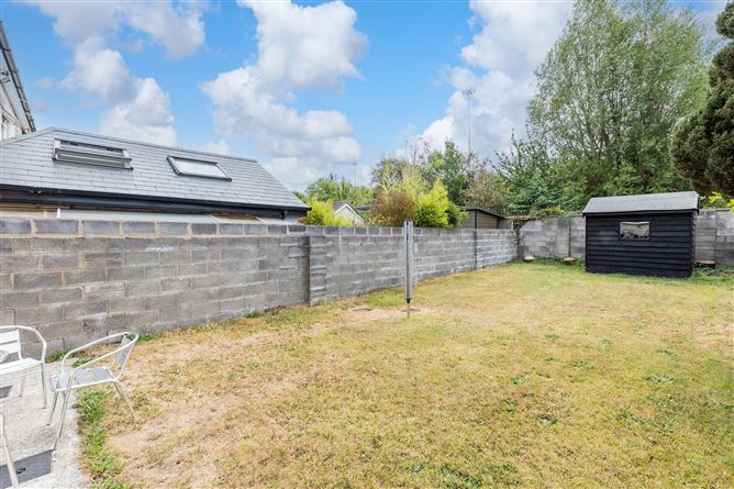 Photo 23 of 28 — 56 College Park Way, Ballinteer, Dublin 16