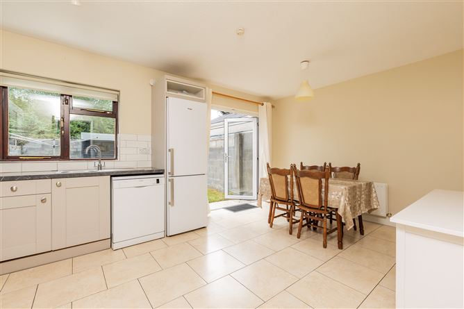 Photo 10 of 28 — 56 College Park Way, Ballinteer, Dublin 16