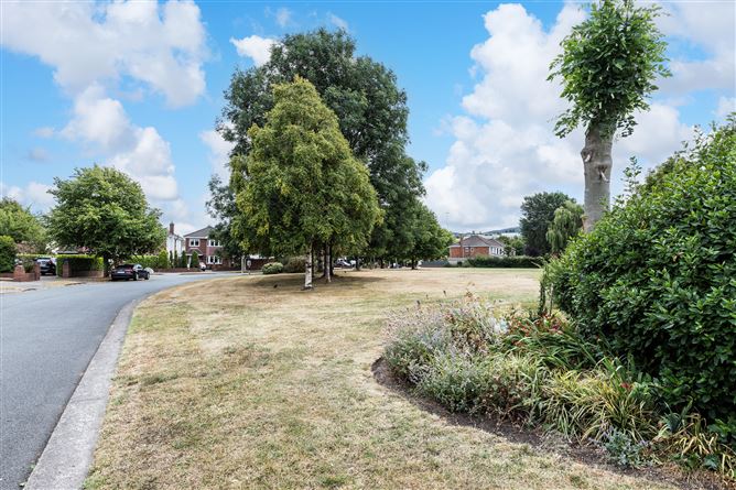 Photo 26 of 28 — 56 College Park Way, Ballinteer, Dublin 16