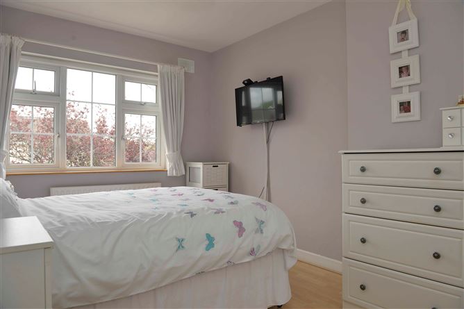 19 Albert College Grove, Glasnevin, Dublin 9
