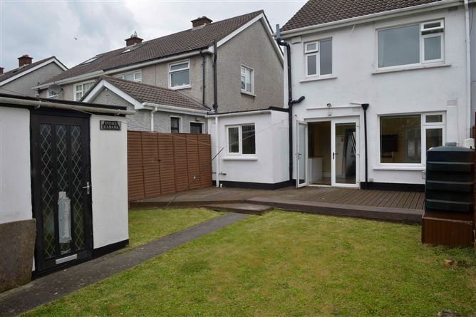 19 Albert College Grove, Glasnevin, Dublin 9