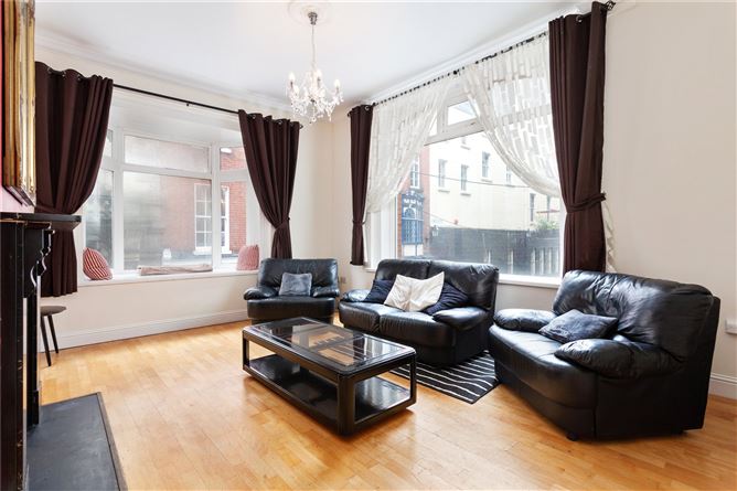 1 Stock Exchange Court, 7 Anglesea Street, Temple Bar, Dublin 2