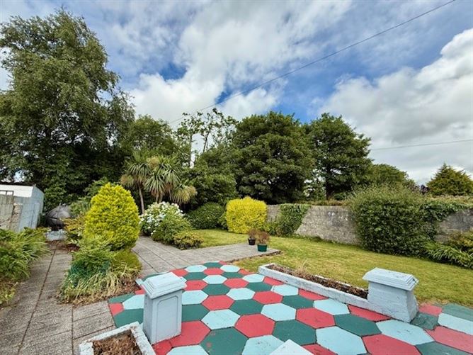 111 Meadowlands Estate, Tralee, Kerry