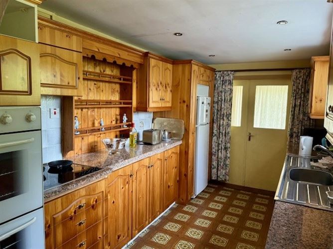111 Meadowlands Estate, Tralee, Kerry