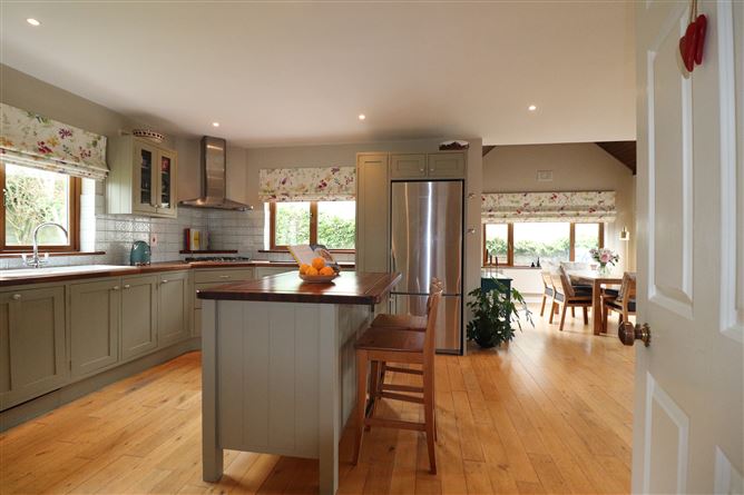 Photo 15 of 66 — 95 Ard Coillte, Ballina, Tipperary